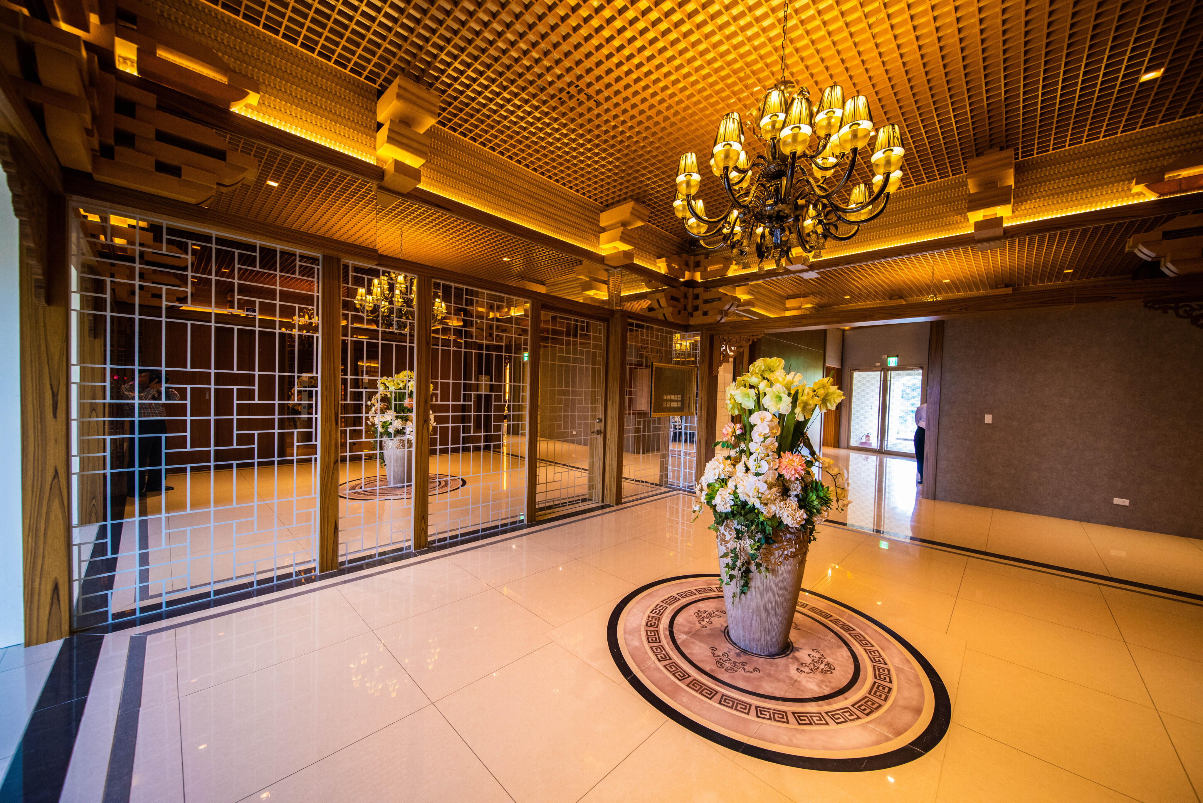 戶外包廂、室內塔位區